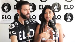 La hermosa colombiana se mete la banana hasta el fondo????