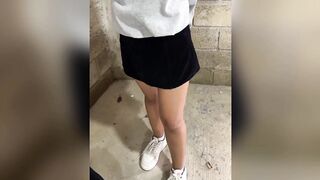 Convenzo a una UNIVERSITARIA de tener sexo a cambio de dinero.