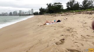 Honey Can I Cum On Your Breasts? - Public Knob Flashing On The Beach