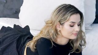 HelenWaldorf owns the heat with large booty demands