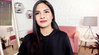 Ultimate Facesit with Jiggly Booty – Saray Oils Up for Your Devotion