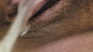 Gal pissing cunt and urethra up close and immodest