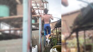 Stepbrother can’t stop coming and begin doing pullups