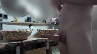I stroke a large knob in the shitter