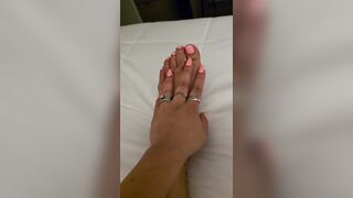FEET TEASE WITH DANGEROUS ORIENTAL PRIDE