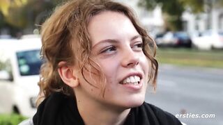 Ersties - Liliths farbintensiver Traum, von zwei Frauen dominiert zu werden, wird wahr!