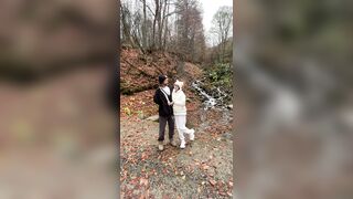 We walked in a nice-looking place, the autumn nature is ravishing! We share our love, let your day become a little greater amount magical????