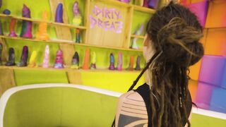 Overspread in Ink, Stuffed by the Wall – Her Zfilmz Solo Adventure