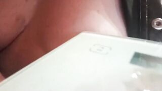 Quanto pesano le tette di una mother i'd like to fuck zoccola?