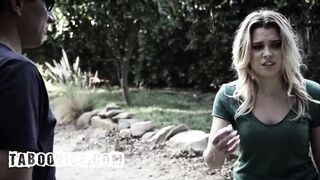 Sexy Golden-haired Screws With Her Driving Instructor
