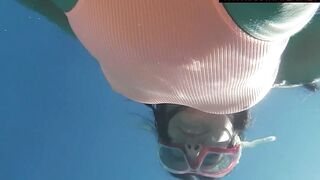 UnderWaterShow presents Micha the underwater gymnast