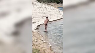 Rápido baño en público