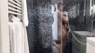 Afro Girl Zaawaadi Homemade Bang Tape