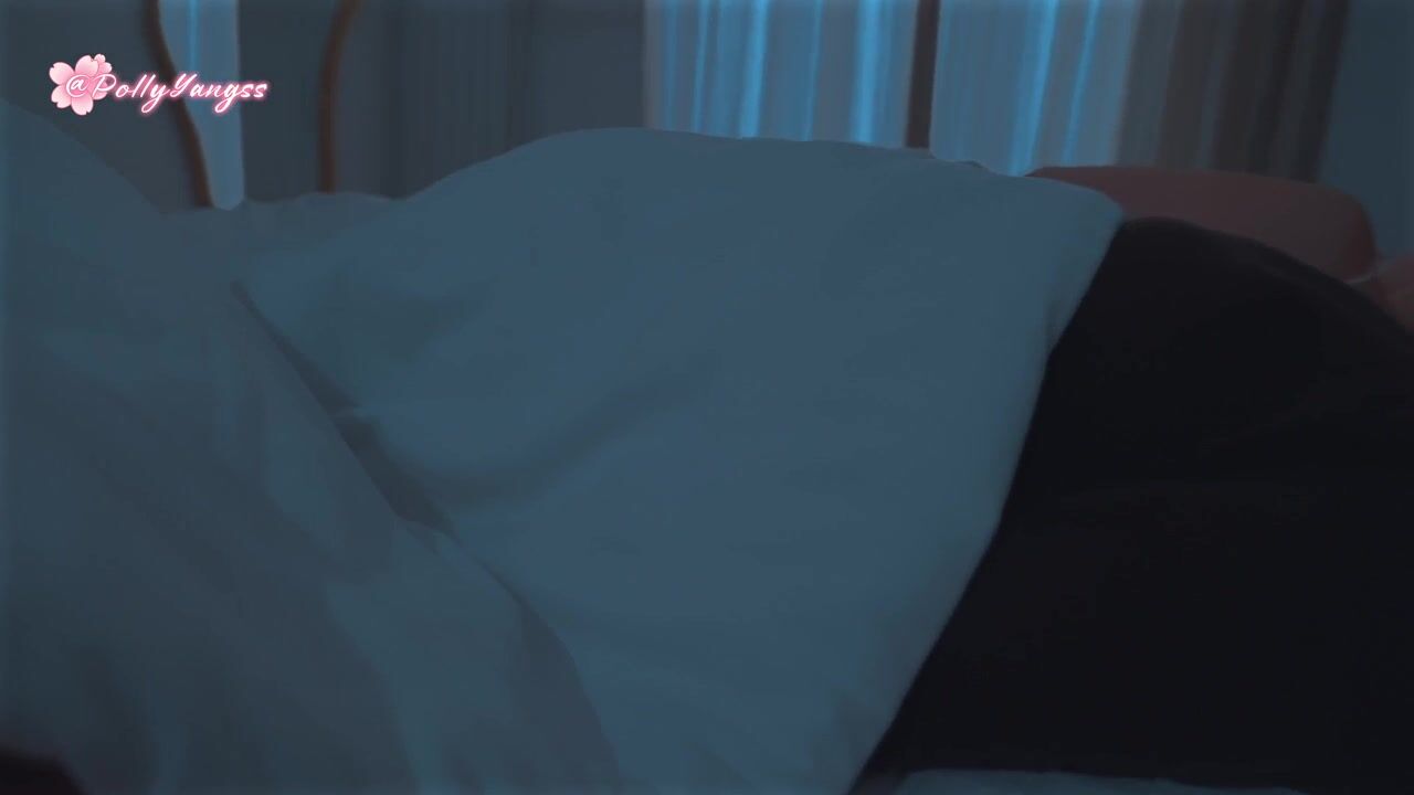 Oops... Step son unintentionally cum in step mamma after screwed step sister Polly Yangs in shared daybed at night in hotel room 