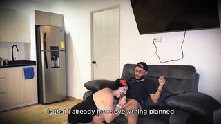 2 Slutty Lalin girl MILFs Corner a Dude.