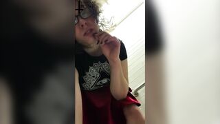 Airport Pee and Tease MOBILE AMIABLE