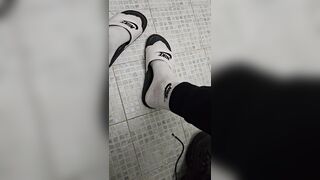 Who wanna take off socks