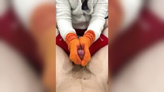 Handslouchjob