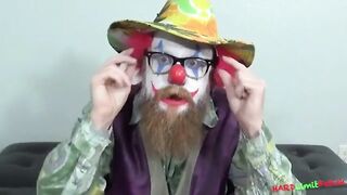 Tastes Like Carnie! Huge Clown Boppy has a smack for People! (Preview)