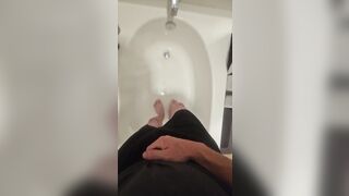Quick late night self pee
