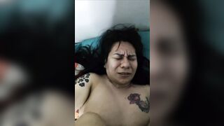 Descubro que alguien se cogio a mi mujer y decidi venirme en su cara