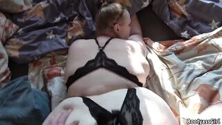 Large booty obese gal bangs slutty in couch