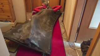 Vacbed with gloves and Russian Gasmask and fantasticrubber Catsuit