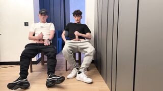 2 boys stroking uncut cock and cum