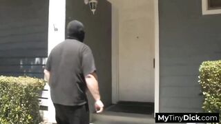A creepy petite wang rencounter ends with a disappointing oral job
