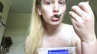 world’s huge narcissistic eats CAESER SALAD