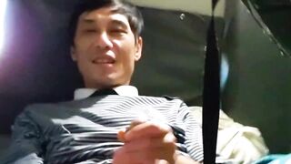 旅途中自摸陰莖
