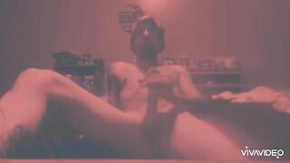 Tattooed chap wanking for u