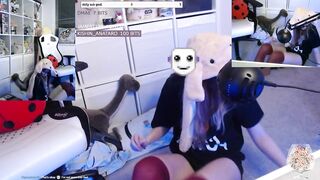 TWITCH STREAMER OPENING PACKAGES FROM VIEWERS (WICKED) (SHYPHOEBE)
