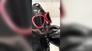 GasMask BreathPlay in Latex