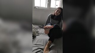 Slutty Latin babe Hot Feet