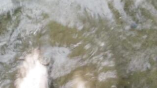 Hot toe play in water