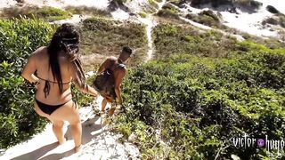 Turista Pede Informação e Ganha Foda Gostosa Na Praia