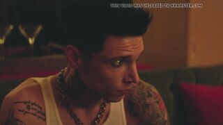 Bella Thorne Lesbo Sex - Paradise Town (2021) S1E8