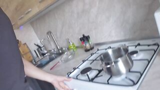 сотейник кипитит воду через ситичко, как это сделать? ^_^