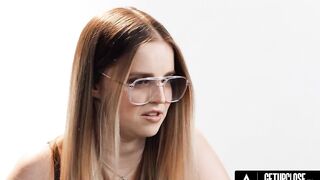 UP CLOSE - How Chicks Climax With Biggest Natural Bazookas Codi Vore! INTENSIVE HITACHI CLIMAX! FULL SCENE