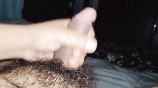 Me la jalo por primera vez para un vídeo y muestro poco culo