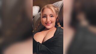 Large tit blond
