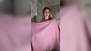 Would u like to rip this towel off me??