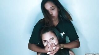 12 Minutes of Stephanie's Hands: Hand Gagging Ibet