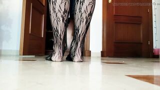 Hot feet modelling nylon nylons