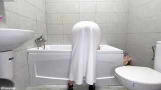 White Suit Fart Disaster in the Washroom
