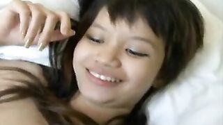 Shaggy Thai Cunt is So Juicy and Warm