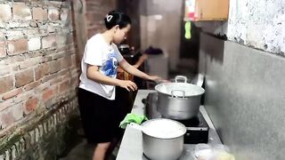 cooking rice the traditional rural way