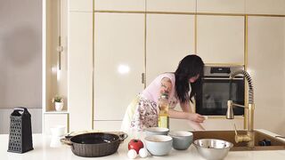 Kira Blooms cooking show: a secret behind-the-scenes continuation