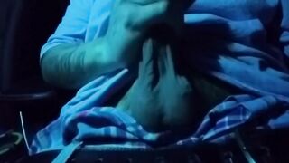 Wanking my schlong in car